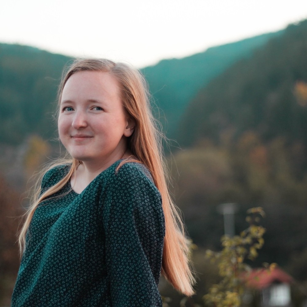 Meet your Posher, Alyssa